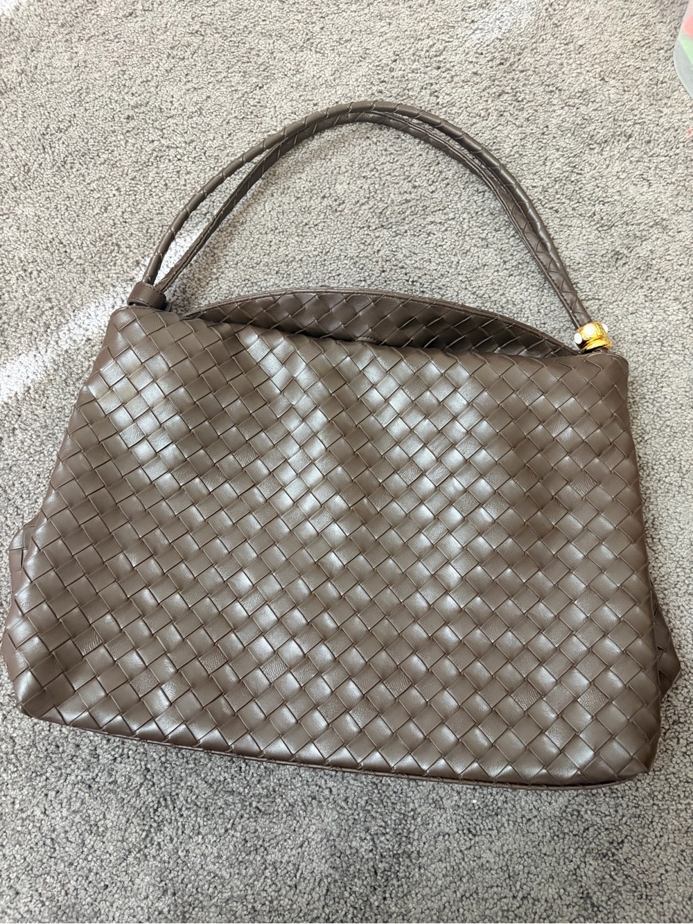 Woven Leather Shoulder Bag in Brown